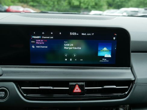 Certified 2025 Kia Seltos EX w/ EX Sunroof Package AWD/4WD image 22