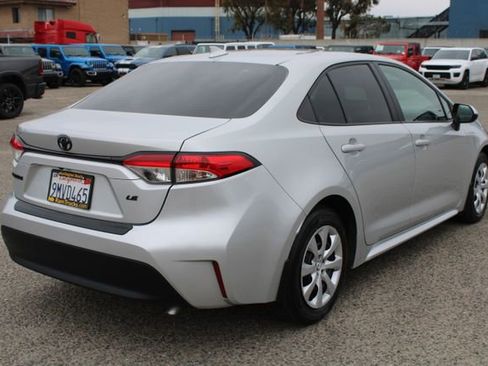 Used 2024 Toyota Corolla LE FWD image 4