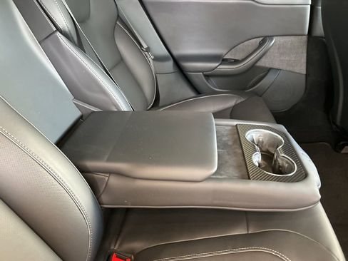 Used 2022 Tesla Model S Plaid image 33