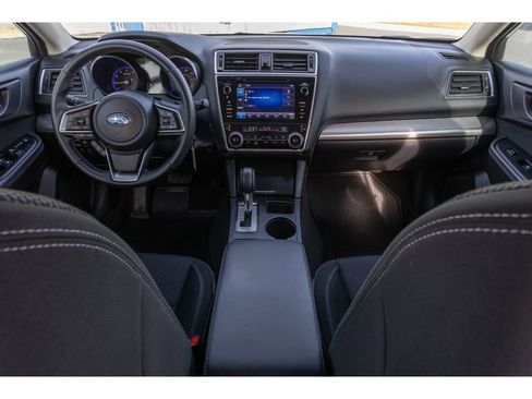 Used 2019 Subaru Outback 2.5i Premium image 12