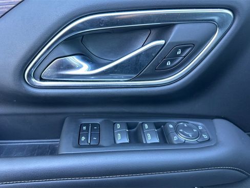 Used 2022 Chevrolet Tahoe High Country image 14