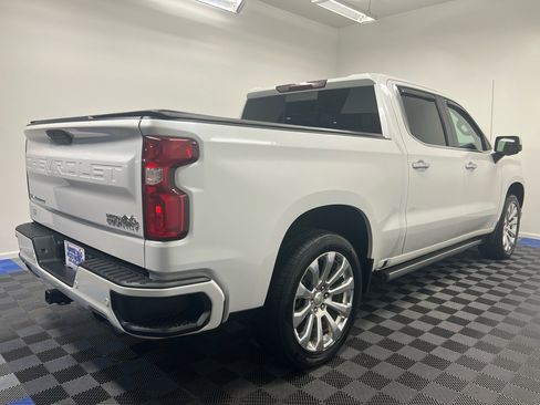 Used 2020 Chevrolet Silverado 1500 High Country image 13
