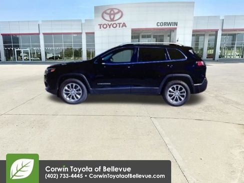 Used 2020 Jeep Cherokee Latitude Plus w/ Cold Weather Group AWD/4WD image 7