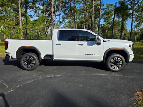 New 2026 GMC Sierra 2500 Denali w/ Denali Reserve Package AWD/4WD image 6