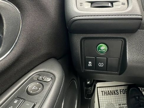 Used 2016 Honda HR-V EX image 12