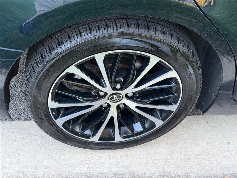 Used 2020 Toyota Camry SE FWD image 17