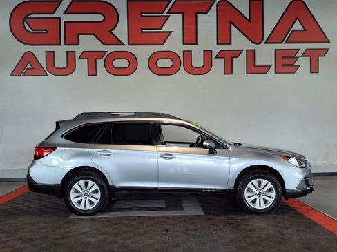 Used 2018 Subaru Outback 2.5i Premium AWD/4WD image 1