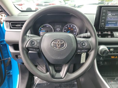 Used 2020 Toyota RAV4 LE image 21