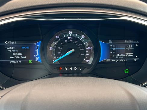 Used 2019 Ford Fusion SE FWD image 24