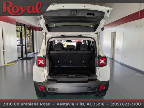 Used 2022 Jeep Renegade Latitude image 12