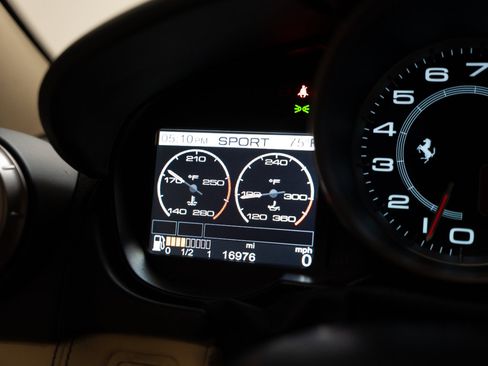 Used 2010 Ferrari California image 54