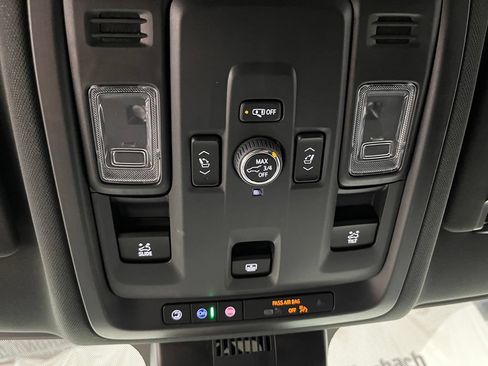 Used 2025 Chevrolet Tahoe RST w/ Comfort Package AWD/4WD image 20