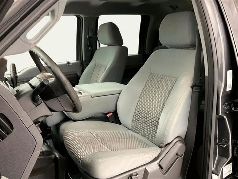 Used 2015 Ford F250 XL w/ Power Equipment Group image 16