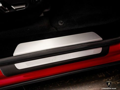 Used 2023 Lamborghini Urus Performante image 42