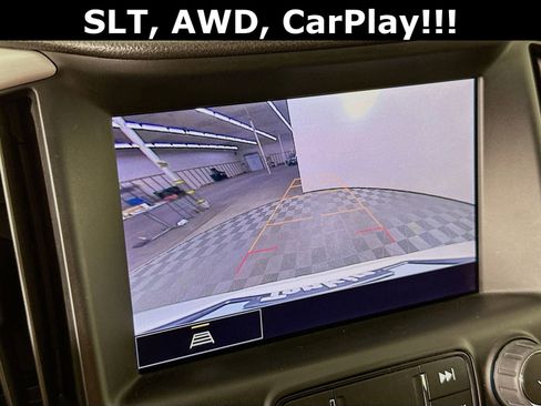 Used 2024 GMC Terrain SLT image 15