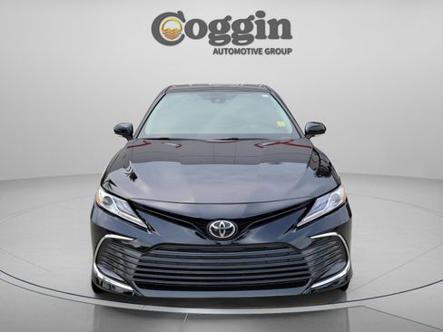 Used 2024 Toyota Camry XLE FWD image 6