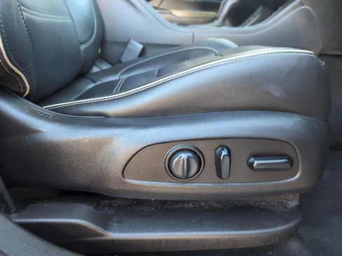 Used 2019 GMC Acadia Denali image 29