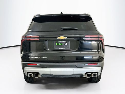 Used 2026 Chevrolet Traverse LT AWD/4WD image 7