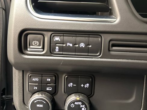 Certified 2023 Chevrolet Suburban LT image 15