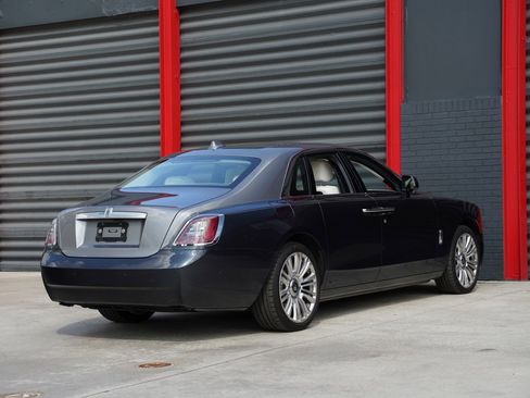 Used 2021 Rolls-Royce Ghost Base image 12
