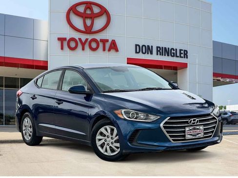 Used 2017 Hyundai Elantra SE FWD image 1