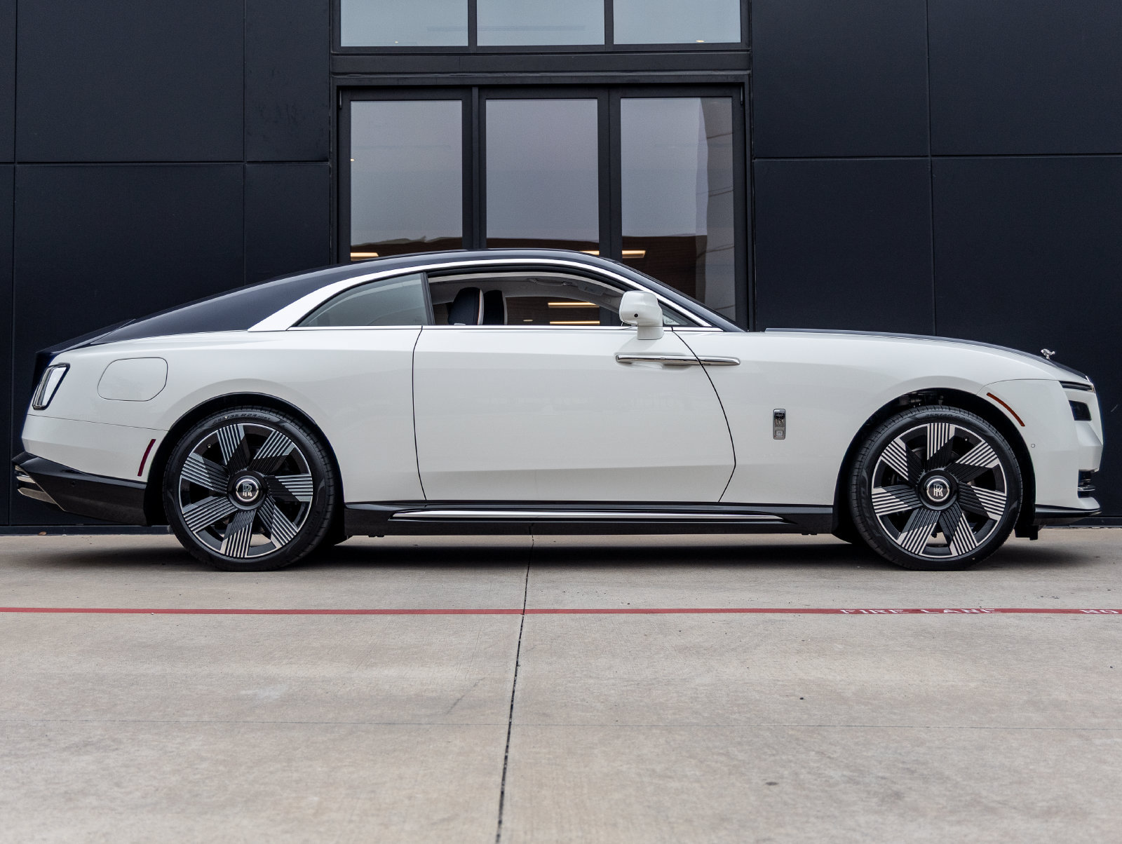 Certified 2026 Rolls-Royce Spectre w/ Spectre Enhancement Package AWD/4WD image 12