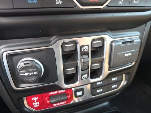 Used 2023 Jeep Wrangler Unlimited Rubicon 4xe w/ Safety Group image 27