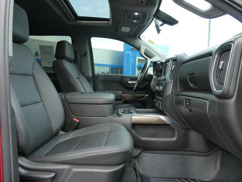 Used 2022 Chevrolet Silverado 1500 LT Trail Boss w/ LT Trail Boss Premium Package AWD/4WD image 14