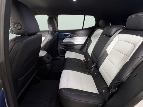 Certified 2025 Chevrolet Equinox EV LT w/ Convenience Package II FWD image 27