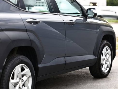 Used 2024 Hyundai Kona SE AWD/4WD image 8
