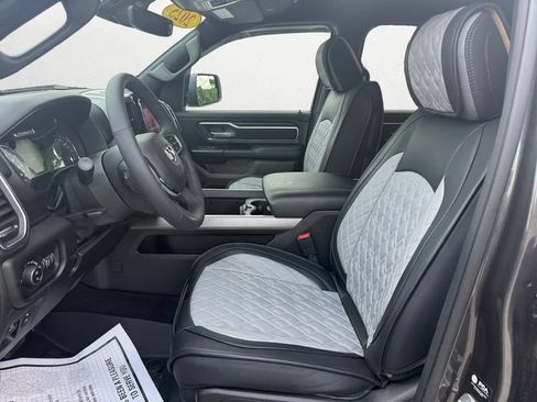 Used 2025 RAM 1500 Big Horn AWD/4WD image 9