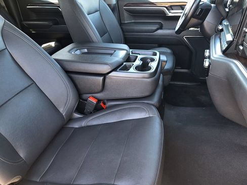 Certified 2024 GMC Sierra 1500 SLT RWD image 10