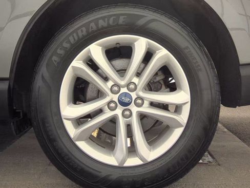 Used 2019 Ford Edge SEL w/ Equipment Group 201A AWD/4WD image 12