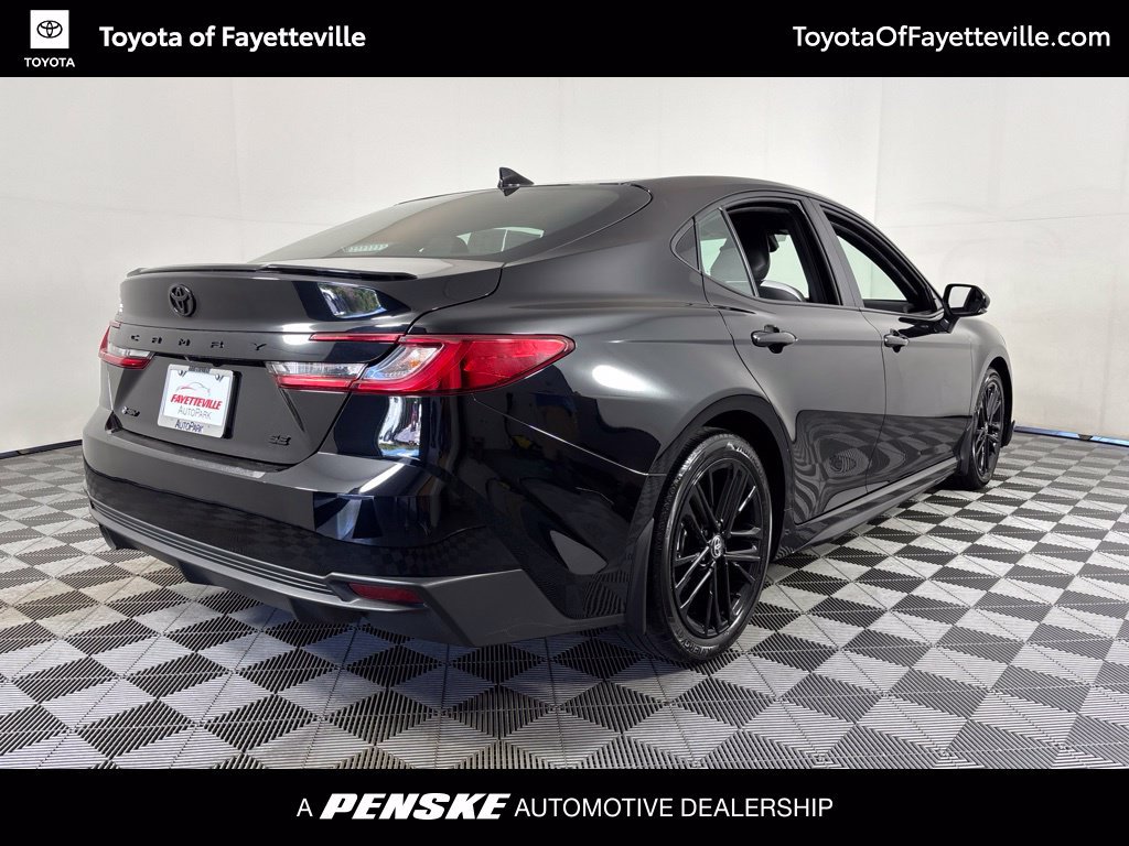 Used 2025 Toyota Camry SE w/ Convenience Package FWD image 18