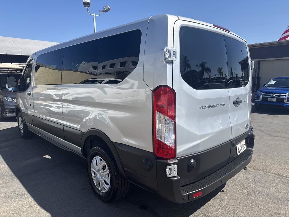 Used 2024 Ford Transit 350 XLT RWD image 5