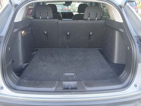 Used 2025 Chevrolet Trax LS w/ LS Convenience Package FWD image 16