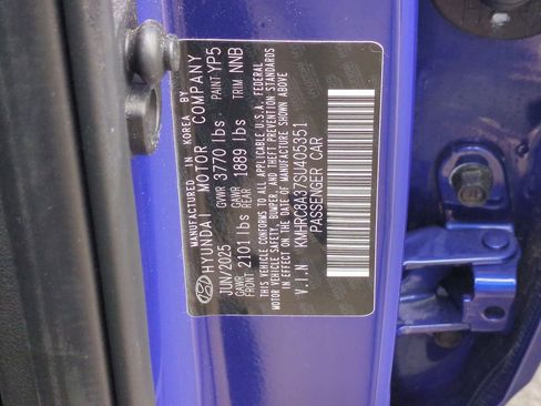 Used 2025 Hyundai Venue SEL FWD image 29