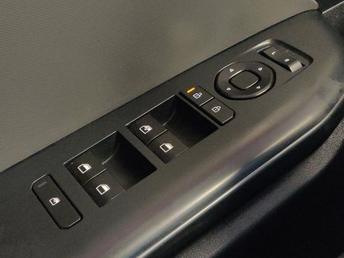 Used 2025 Kia K4 FWD image 27