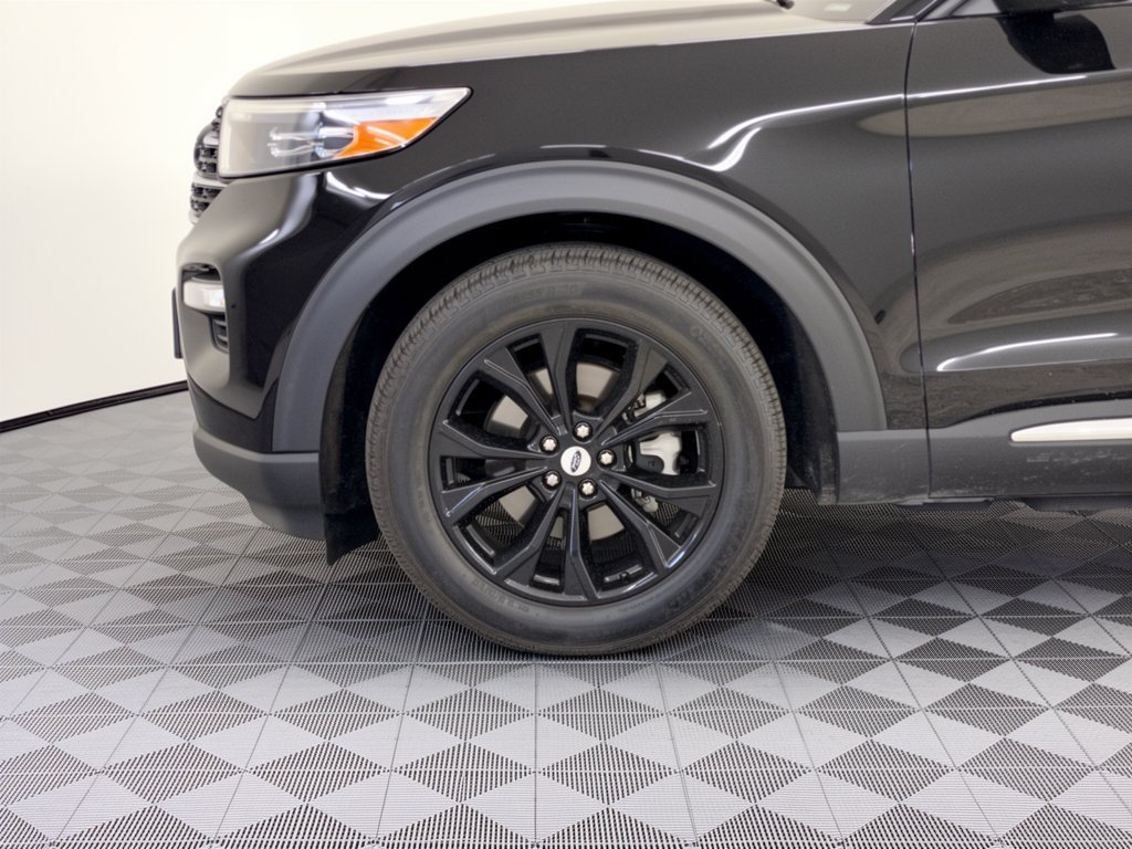 Certified 2023 Ford Explorer XLT w/ Equipment Group 202A RWD image 13