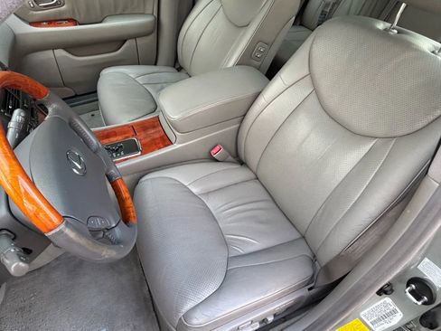 Used 2003 Lexus LS 430 RWD image 18
