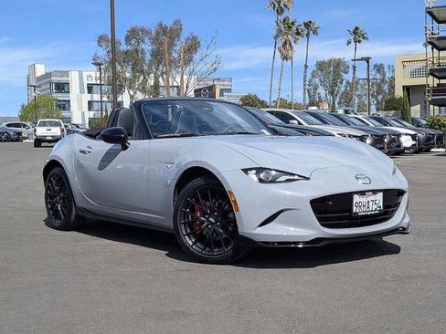 Certified 2025 MAZDA MX-5 Miata Club w/ Brembo/BBS Recaro Package image 3