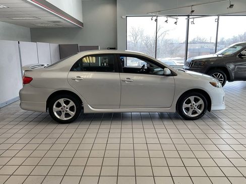 Used 2011 Toyota Corolla S image 6