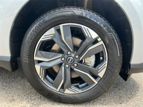 New 2025 Nissan Murano SL image 14