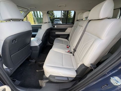 Used 2025 Hyundai Santa Fe SEL FWD image 29