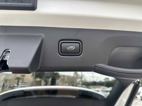 New 2026 Hyundai Tucson Limited image 35