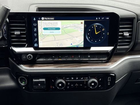 Used 2025 Chevrolet Silverado 1500 LT image 29