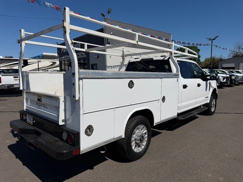 Used 2021 Ford F350 XLT AWD/4WD image 9