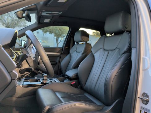 Used 2024 Audi Q5 2.0T Premium image 16