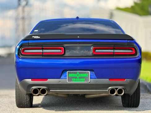 Used 2022 Dodge Challenger R/T w/ Blacktop Package RWD image 10