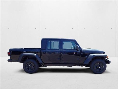 New 2025 Jeep Gladiator Sport image 5